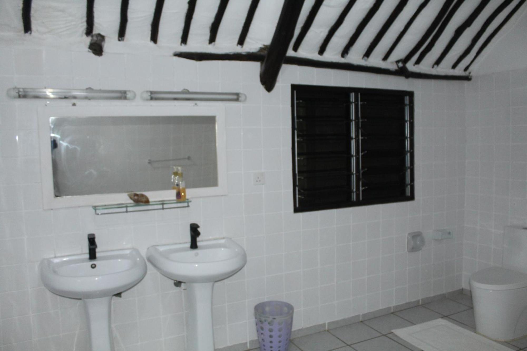 Blessing Holiday Homes - Diani Beach Eksteriør bilde